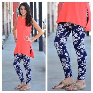 NAVY FLORAL LEGGINGS